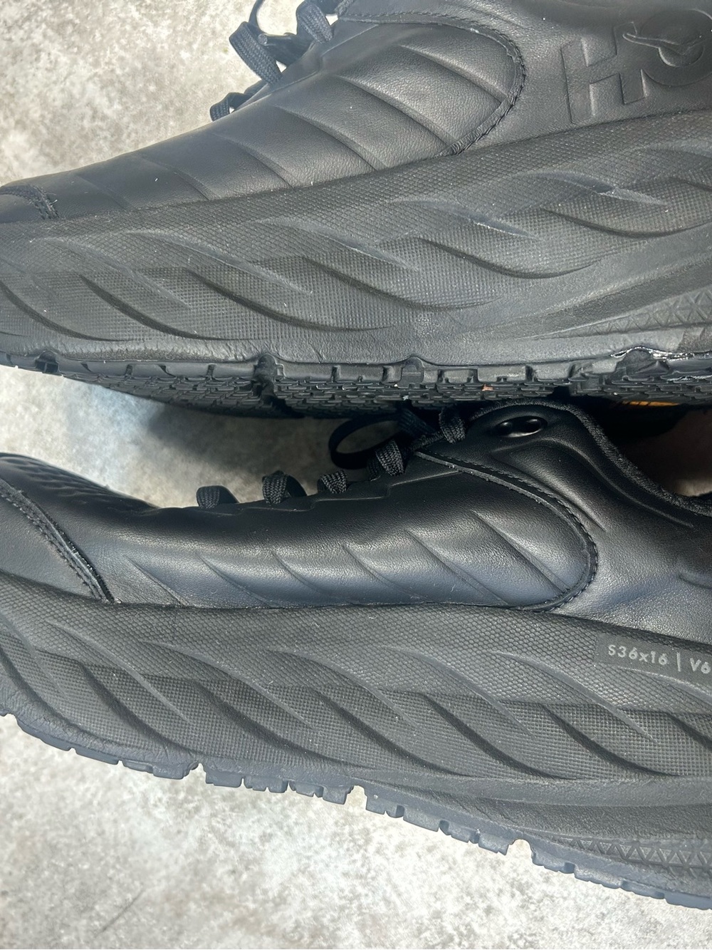 Hoka One One Bondi Women’s Size 11 All-Black Cushioned Walking Sneakers - Picture 8 of 13